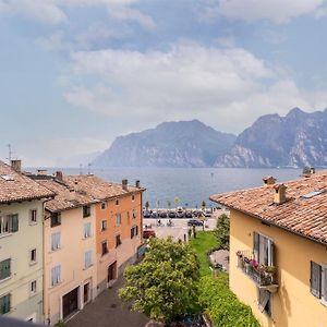 Two-Bedroom Apartment Lake View